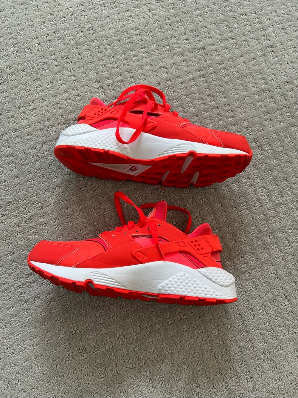 Nike Women's Huarache Salmon and White Sneakers